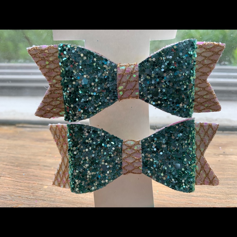 Pair of mermaid hair bows